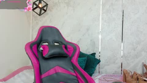 Snapshot of rous_55 chatting on 04/04/26, 02:25 Rous online show from 04/04/26, 02:25