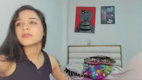 Snapshot of rous_and_sweet09 chatting on 06/18/26, 04:35 rous_and_sweet09 online show from 06/18/26, 04:35