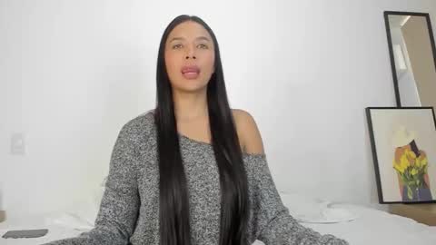 Snapshot of rouse_46 chatting on 10/19/25, 05:46 Rouse online show from 10/19/25, 05:46