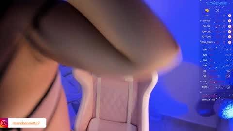 Snapshot of rouse_benett27 chatting on 01/01/25, 04:07 online show from 01/01/25, 04:07