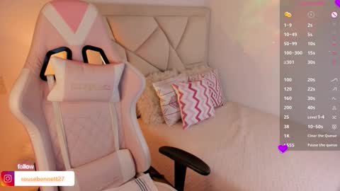 Snapshot of rouse_benett27 chatting on 09/13/25, 01:05 online show from 09/13/25, 01:05