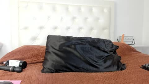 Snapshot of rouse_sexy_hotxx77 chatting on 03/29/26, 03:01 rouse_sexy_hotxx77 online show from 03/29/26, 03:01
