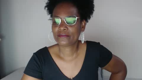 luxa online show from 01/20/25, 12:39