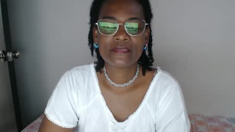 luxa online show from 01/29/25, 12:45