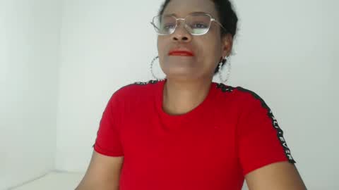 luxa online show from 09/22/25, 12:40