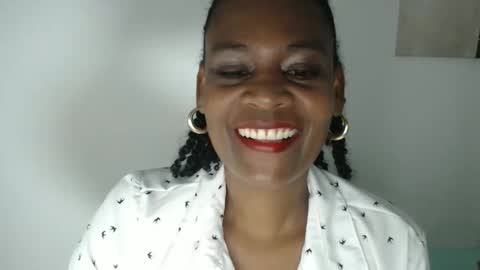luxa online show from 04/24/26, 01:13
