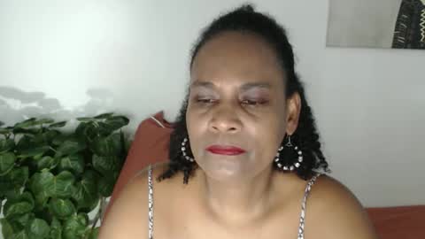 Snapshot of roushlove chatting on 05/12/26, 05:21 luxa online show from 05/12/26, 05:21