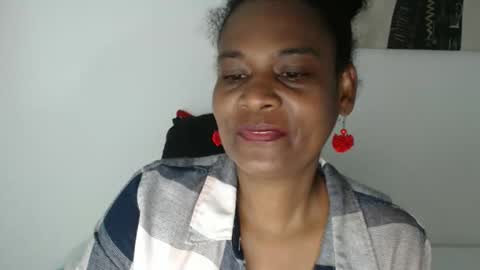Snapshot of roushlove chatting on 05/30/26, 10:56 luxa online show from 05/30/26, 10:56