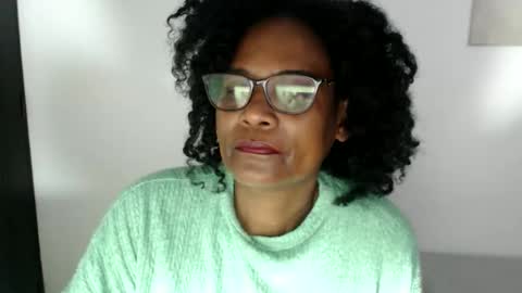 Snapshot of roushlove chatting on 06/10/26, 07:57 luxa online show from 06/10/26, 07:57