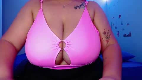 Snapshot of rousrossell_4 chatting on 12/07/24, 12:30 Call me Rous online show from 12/07/24, 12:30