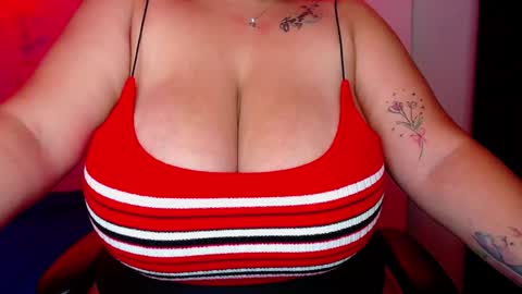 Snapshot of rousrossell_4 chatting on 01/04/25, 02:46 Call me Rous online show from 01/04/25, 02:46