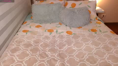 Rouss marie henao  online show from 01/25/25, 06:01