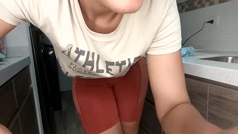 Rouss marie henao  online show from 03/04/25, 12:50