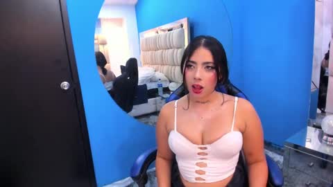 rousse_lily0 online show from 05/21/26, 03:24