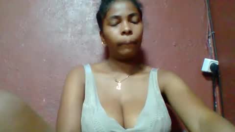rovaelyah online show from 03/22/26, 08:29