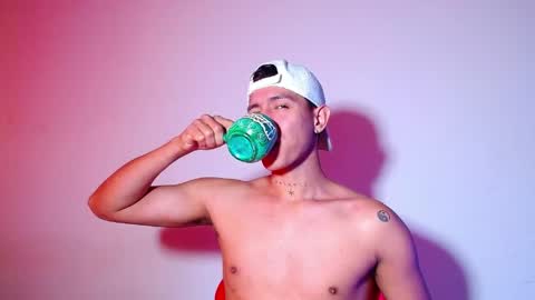 rowanboy23 online show from 05/28/26, 03:31