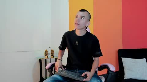 Rowan online show from 04/20/26, 06:31