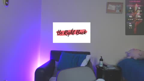 Snapshot of rox_anna chatting on 01/21/25, 09:36 Roxanna online show from 01/21/25, 09:36