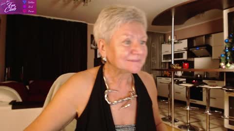 Snapshot of roxana_brooks chatting on 12/27/24, 03:04 Roxana online show from 12/27/24, 03:04