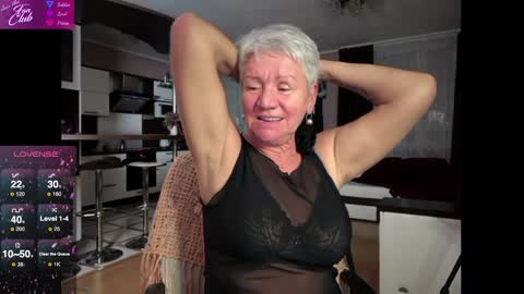 Snapshot of roxana_brooks chatting on 01/25/25, 10:28 Roxana online show from 01/25/25, 10:28