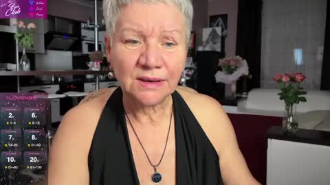 Snapshot of roxana_brooks chatting on 02/22/25, 04:09 Roxana online show from 02/22/25, 04:09