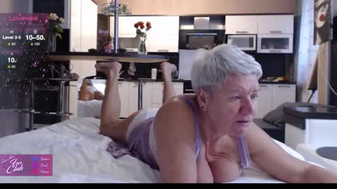 Roxana online show from 10/26/25, 06:41