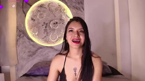 roxanaborns online show from 11/18/25, 03:27