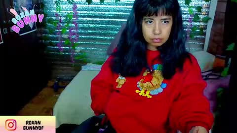 Snapshot of roxanbunny chatting on 02/02/26, 01:37 roxxy online show from 02/02/26, 01:37