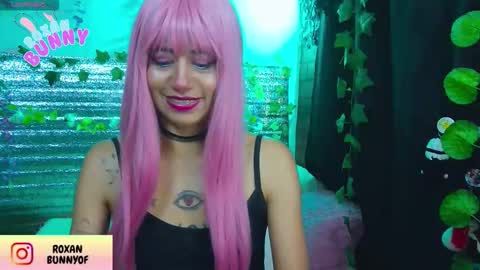Snapshot of roxanbunny chatting on 02/17/26, 03:25 roxxy online show from 02/17/26, 03:25