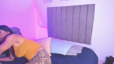 Roxane online show from 12/18/25, 06:41