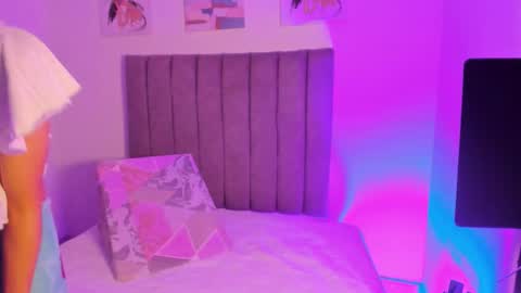 Roxane online show from 01/10/26, 01:02