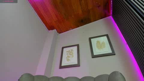  Roxanna  online show from 05/22/26, 12:44