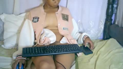 roxanne_98 online show from 02/16/25, 03:37