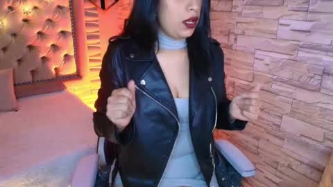 roxanne_han online show from 09/28/25, 11:26