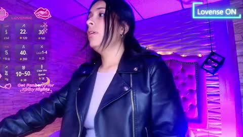 roxanne_han online show from 11/20/25, 11:43