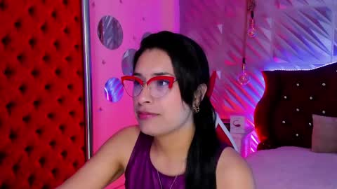 roxanne_han online show from 04/20/26, 12:08