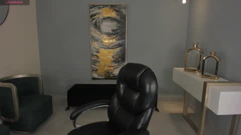 Roxanne Hill  online show from 10/25/25, 11:40