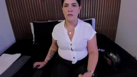 Roxie  online show from 11/07/25, 12:05