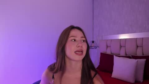 Snapshot of roxie_summers chatting on 03/08/25, 07:42 Roxie online show from 03/08/25, 07:42