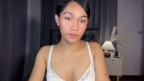 roxiethogersen online show from 07/13/26, 12:08