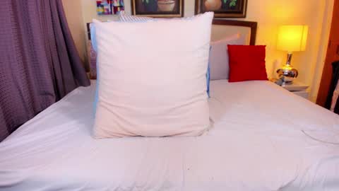 Snapshot of roxiets chatting on 02/16/26, 09:55 roxie online show from 02/16/26, 09:55