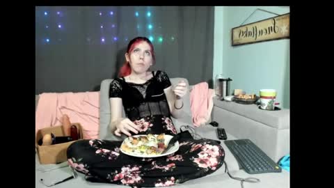 roxihazeleyes online show from 02/12/25, 06:51