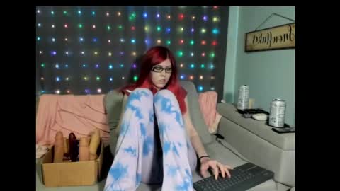 roxihazeleyes online show from 02/16/25, 08:44