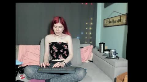 roxihazeleyes online show from 03/01/25, 02:59