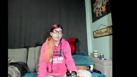 roxihazeleyes online show from 09/17/25, 07:54