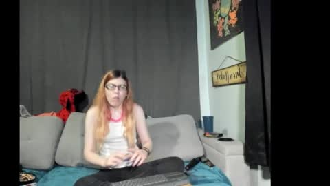 roxihazeleyes online show from 10/27/25, 01:15