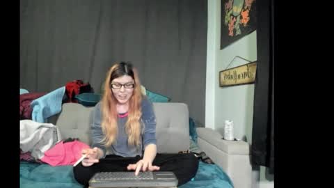 roxihazeleyes online show from 11/03/25, 01:19