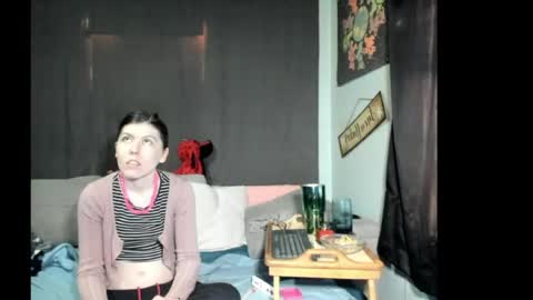 roxihazeleyes online show from 04/29/26, 11:55