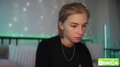 Snapshot of roxxxie_reid chatting on 10/10/25, 09:36 Roxieex ABBY online show from 10/10/25, 09:36