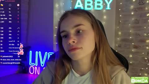 Snapshot of roxxxie_reid chatting on 03/05/26, 08:27 Roxieex ABBY online show from 03/05/26, 08:27